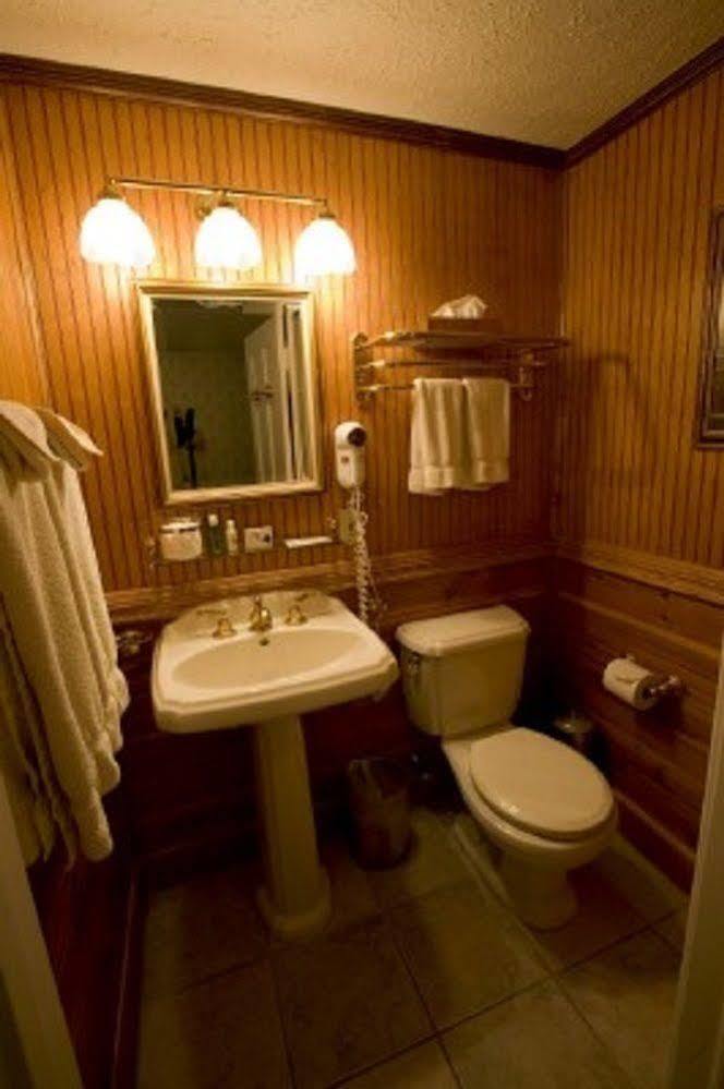 Julias Bed And Breakfast Hubbard Exterior foto