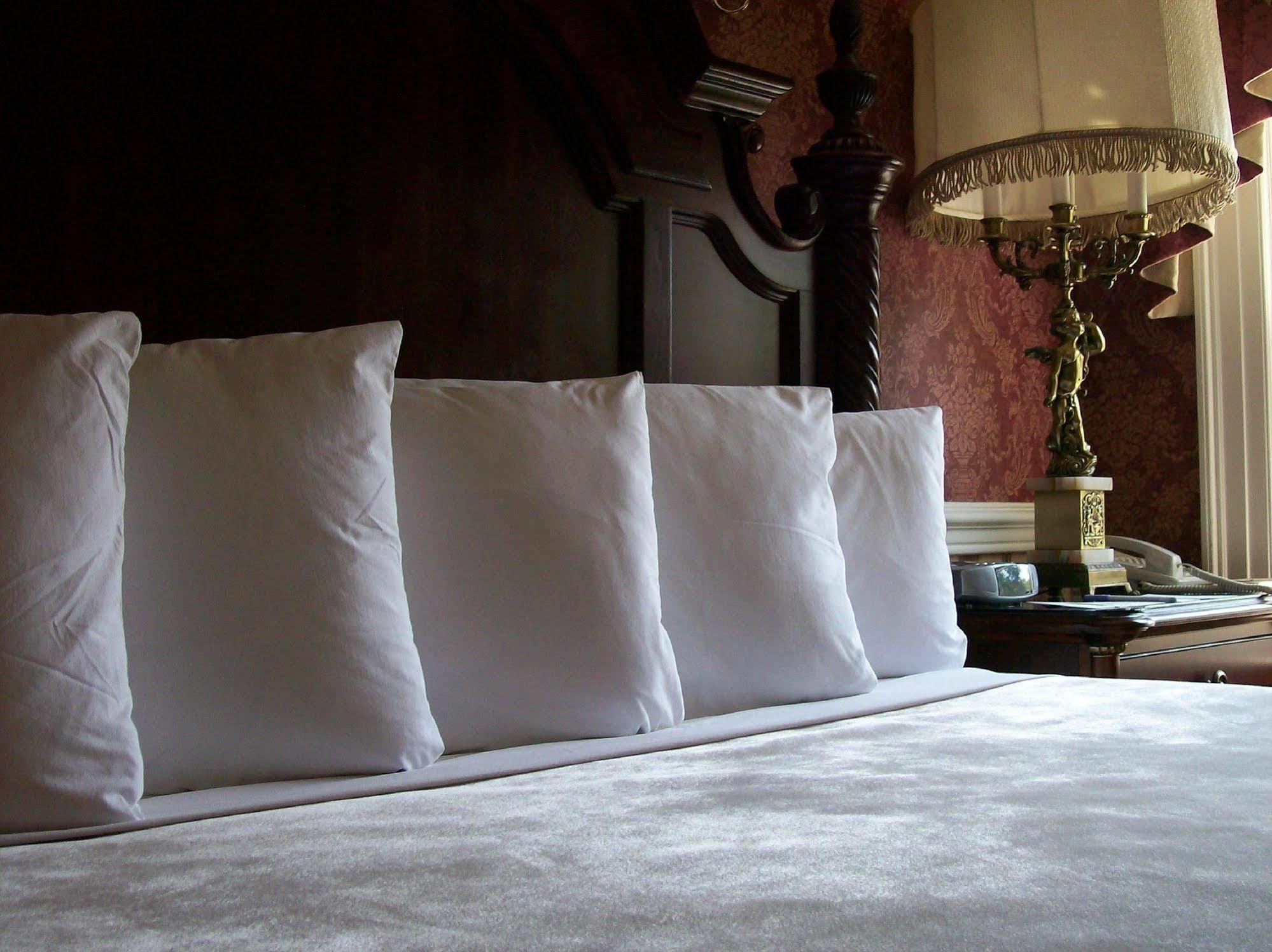 Julias Bed And Breakfast Hubbard Quarto foto